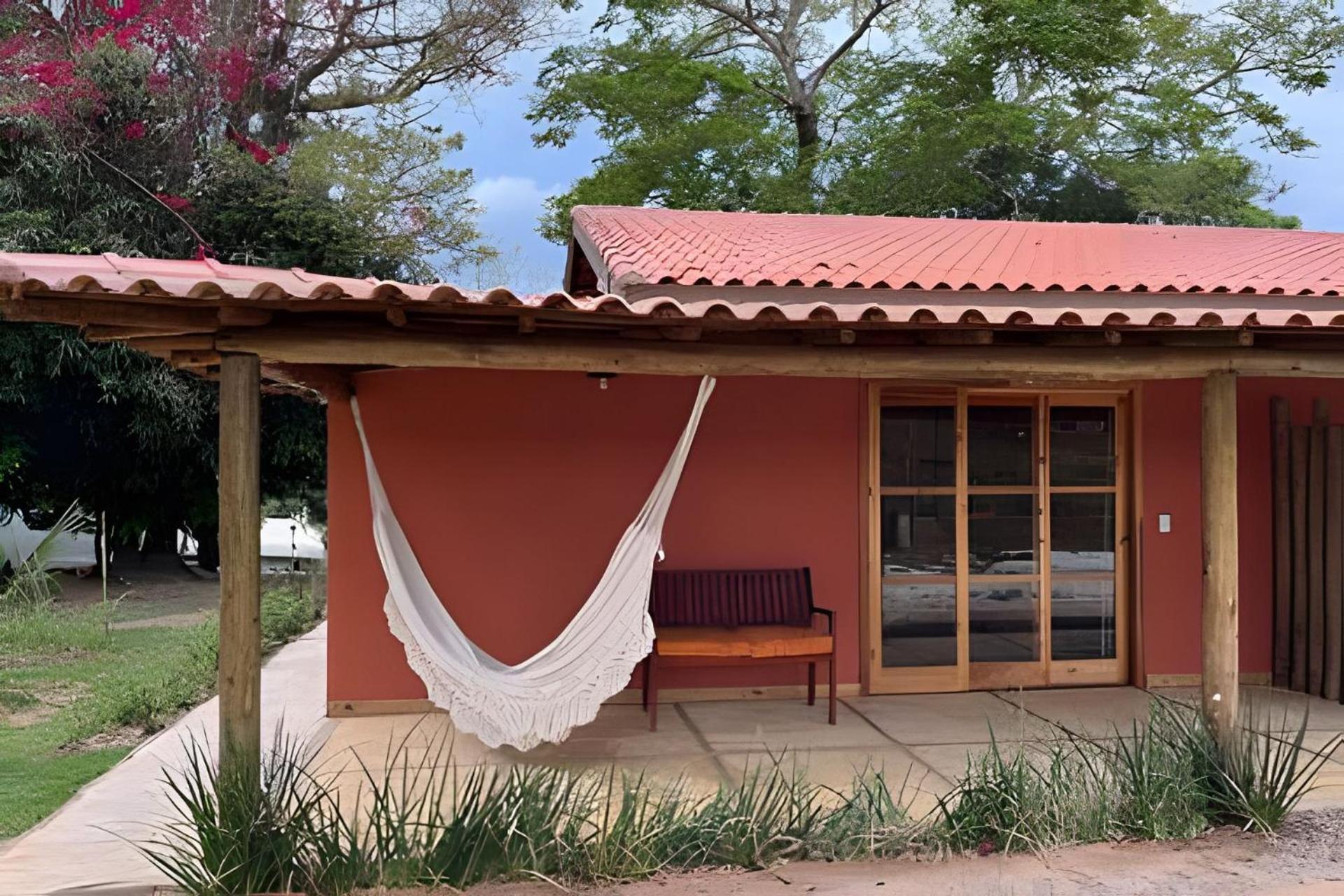 בית הארחה אטיבאיה 	Sitio Santo Antonio - Chale 1 Com Ofuro מראה חיצוני תמונה