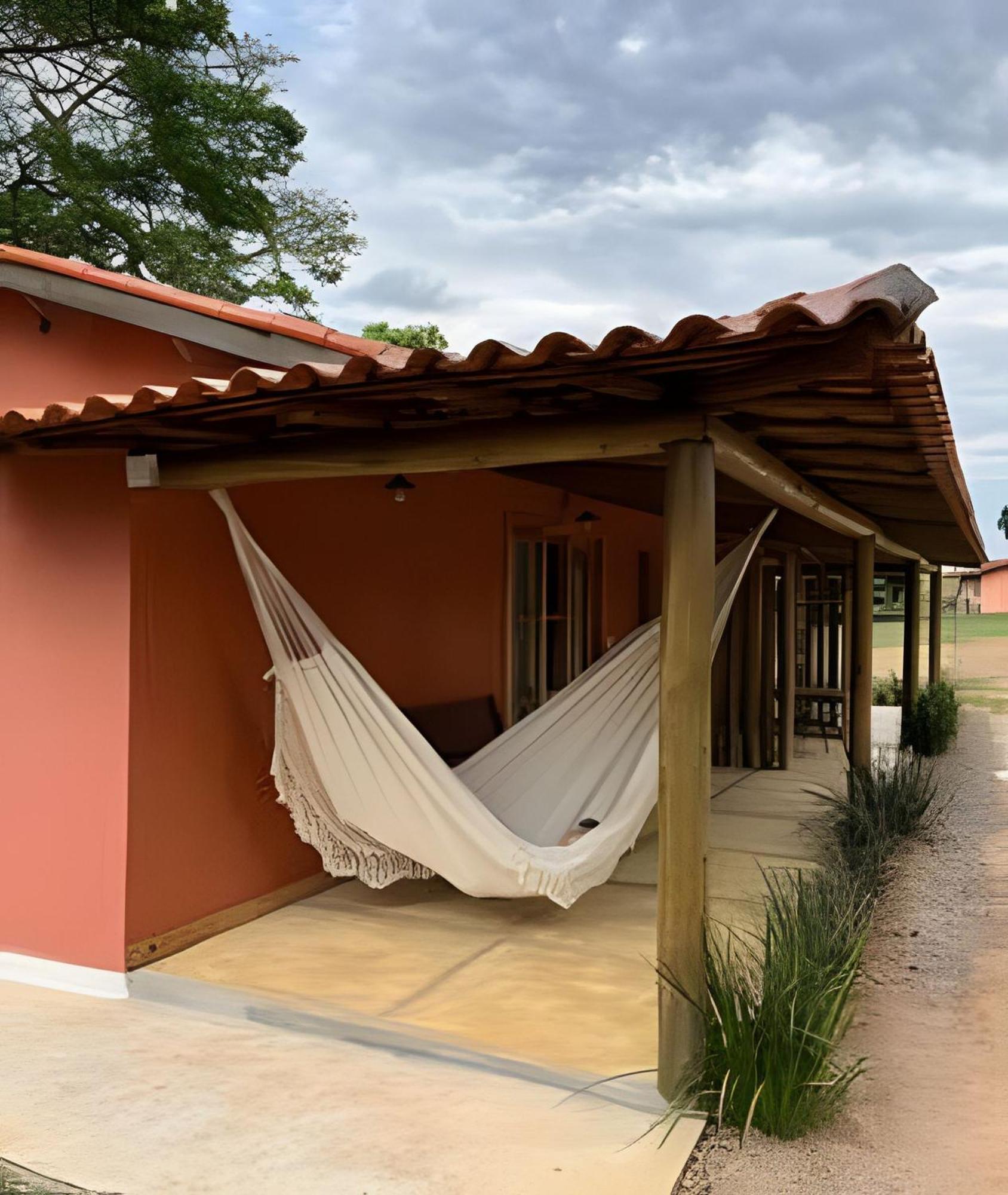 בית הארחה אטיבאיה 	Sitio Santo Antonio - Chale 1 Com Ofuro מראה חיצוני תמונה